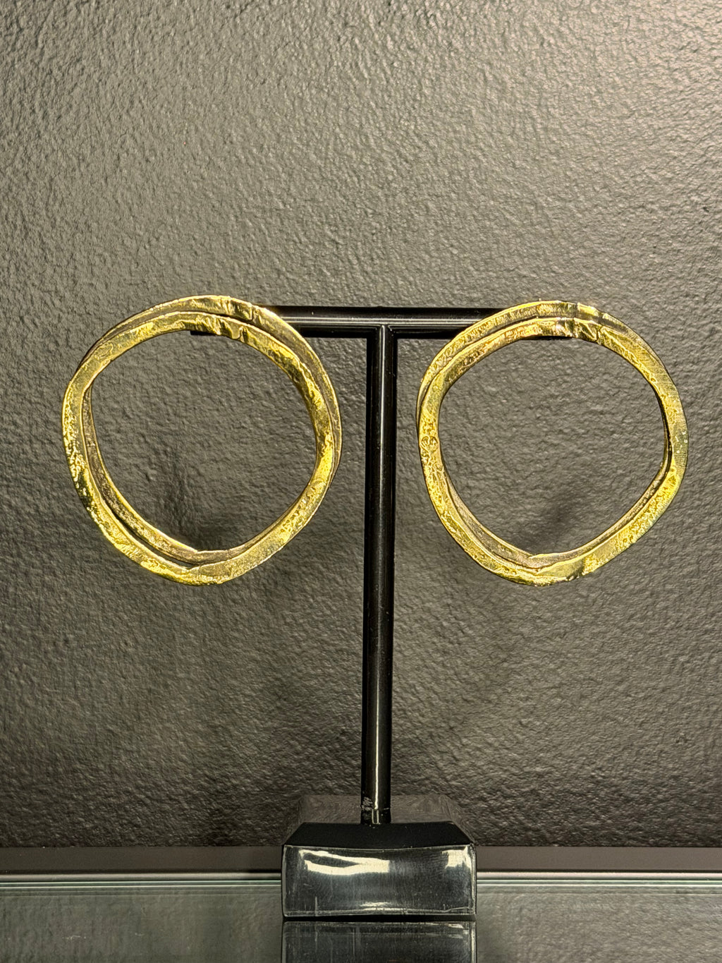 Offset Halo Studs