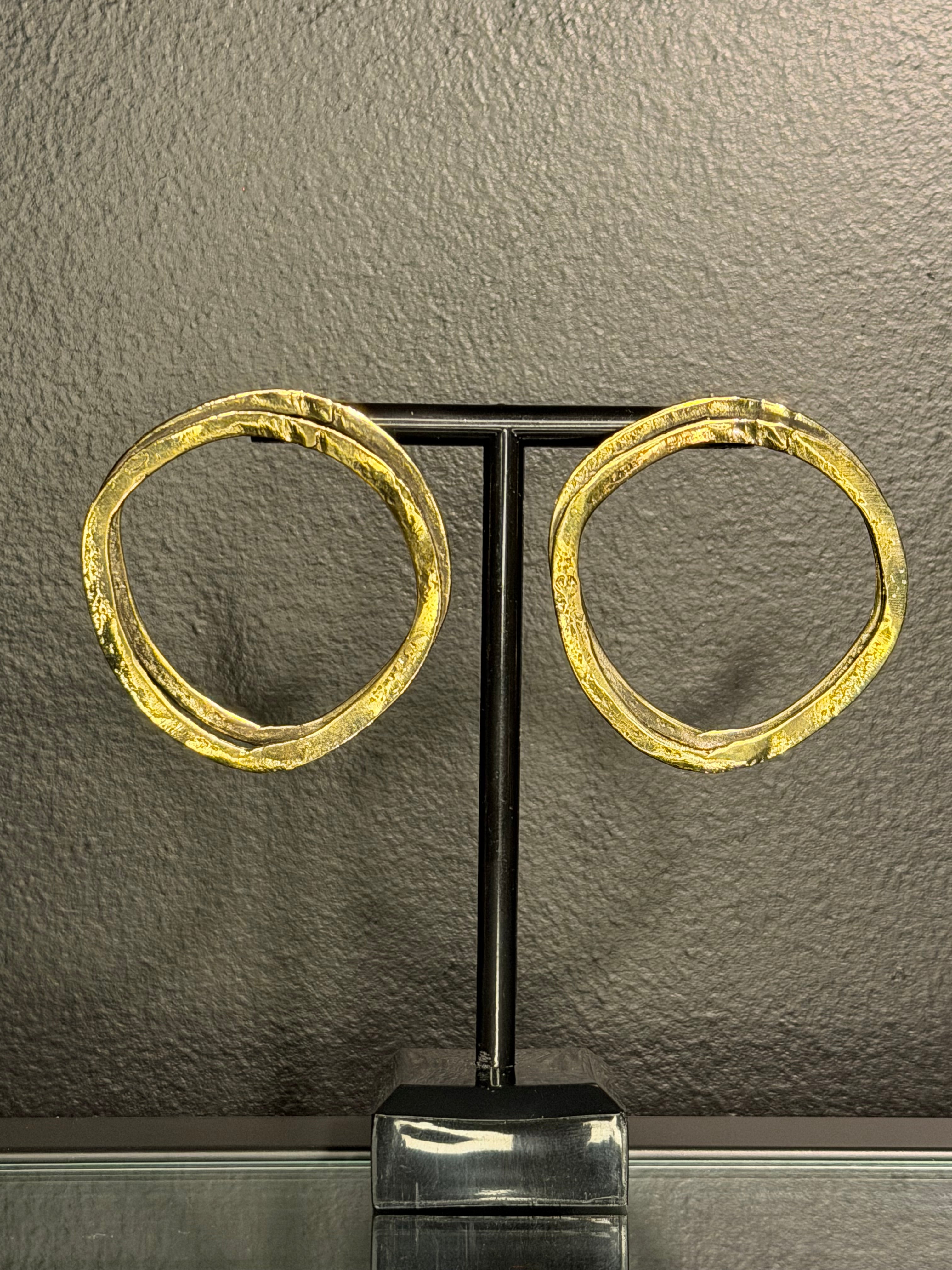 Offset Halo Studs